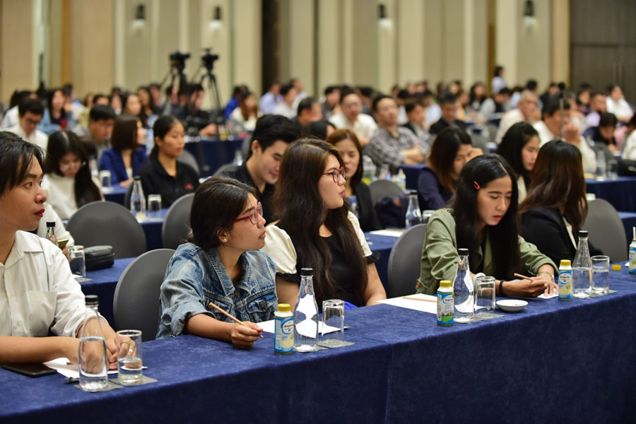 บรรยากาศการประชุมสมาคมวิทยาศาสตร์สัตว์ปีกโลก